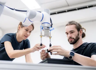 Robotics design and industrial design - scroll navigation